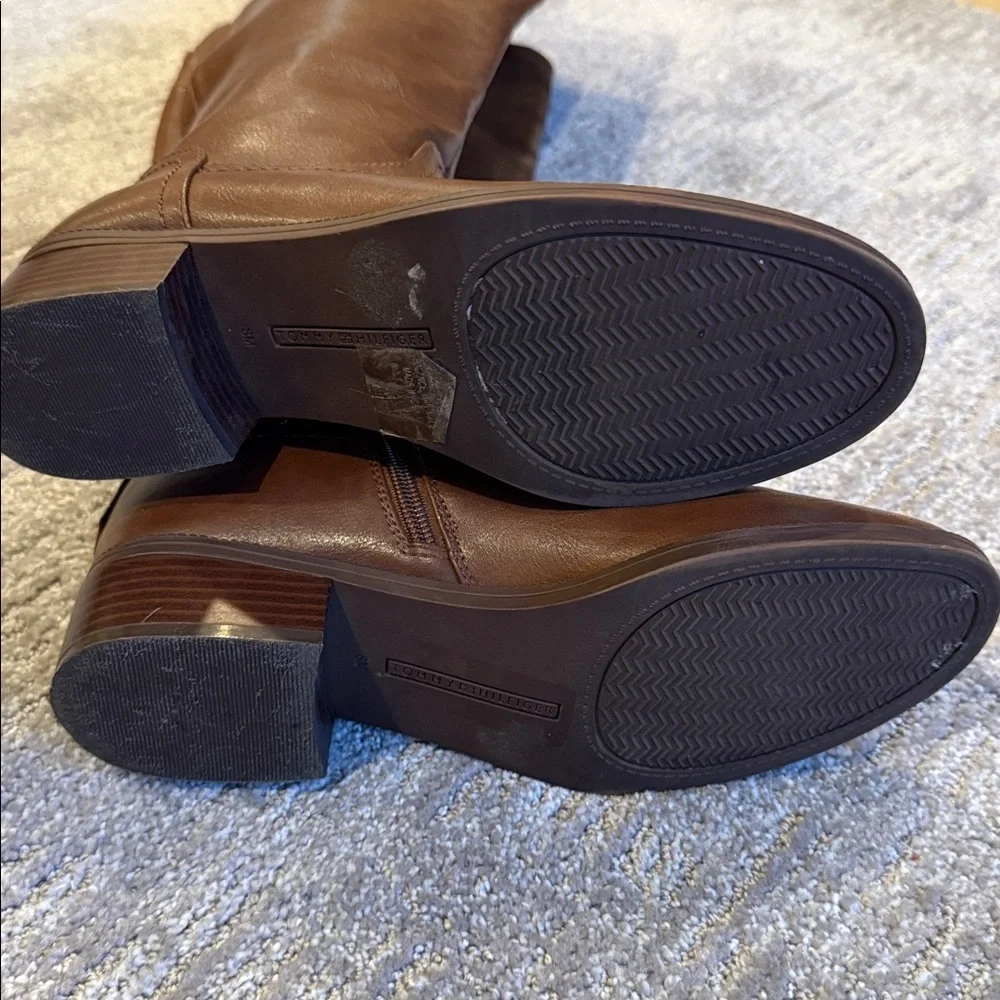 Tommy Hilfiger Womens Brown Knee High Riding Boots Size 8M